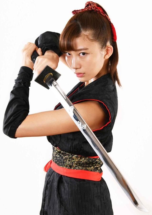 画像1: 映画『レッド・ブレイド』、12 月15日公開決定 !! 映画初主演の小倉優香がくノ一(くのいち)になる !!