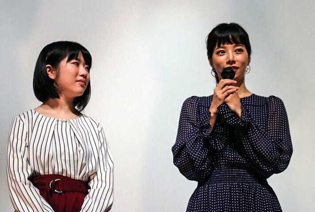 画像2: 小松未来 × 桜井ユキW主演作『真っ赤な星』12月1日より公開! 桜井ユキが毎熊克哉にキス指導!? 撮影時の珍エピソード披露