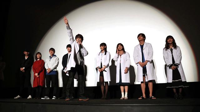 画像5: 映画「リケ恋~」の完成披露上映会が開催。W主演の浅川梨奈&西銘駿は、劇中とは正反対の雰囲気で、浅川のツッコミに、西銘はタジタジ