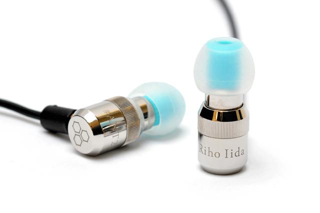 画像: 飯田里穂チューニングのイヤホン「FI-DO6SS ANT20」