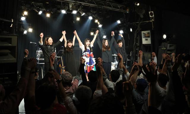 画像3: ミライスカートバンド/初東京ワンマン公演が大成功。5人一体となった白熱のステージでオーディエンスを魅了