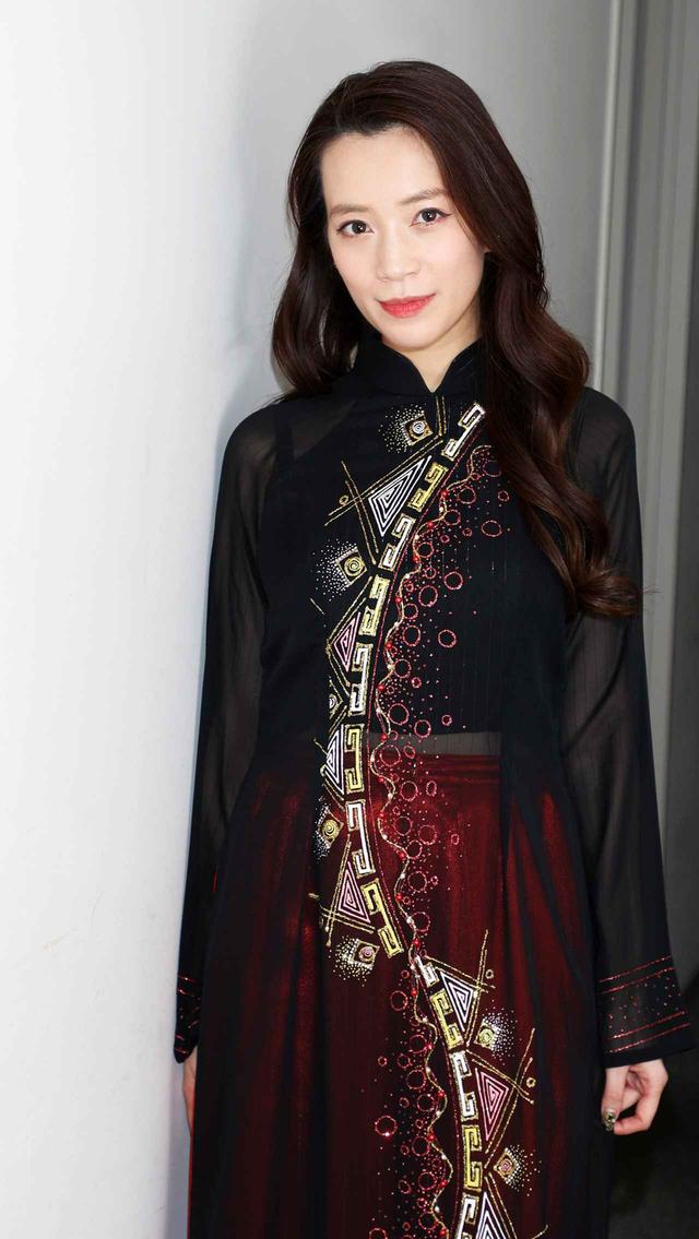 画像1: フォンチー/越南・日の親善大使になりたい! 自らのルーツを活かして女優・MCとして活躍中。4/24には出演舞台「ベター半分」も上演開始