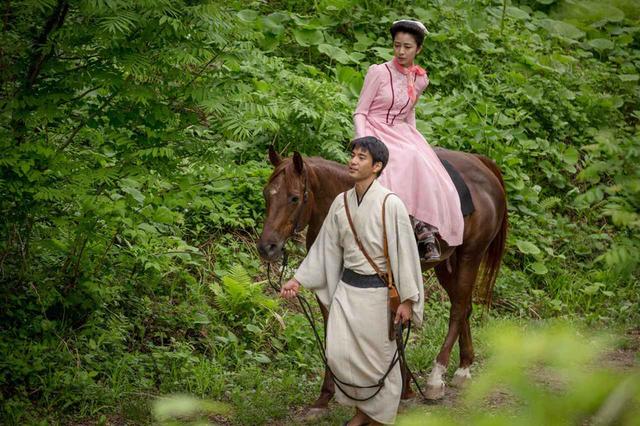 画像2: 小島梨里杏/お互いに譲れないものがある男たちの熱い生き様を観てほしい。「ある町の高い煙突」、いよいよ6月22日より公開