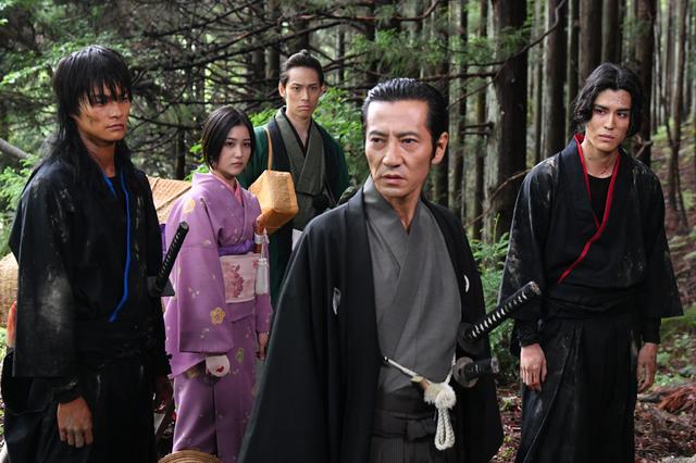 画像4: 坂口アクション全開な本格忍者ムービー「下忍 赤い影」、10月4日より公開。紅一点のヒロインを演じるのは若手注目株の山口まゆ!
