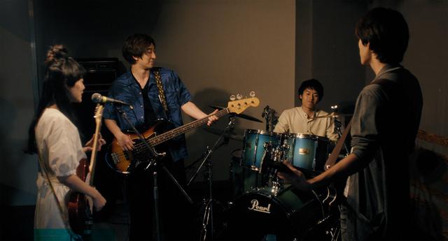 画像4: シンガーソングライター白波多カミンが映画初主演を飾った『東京バタフライ』が9月11日より公開。「私の全部を出し切ってやる」と、意気込んで演技に取り組んだ