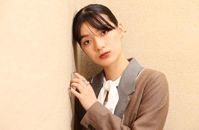 画像3: 「祷キララ」が渾身の演技を魅せた映画『ファンファーレが鳴り響く』が、いよいよ10月17日に公開。「人を殺めることになった過程をゆっくりとひも解いて、役作りにつなげていきました」