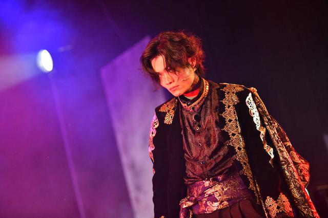 画像: ≪第1幕≫ 鬼気迫る表情のヴラド3世:佐藤弘樹