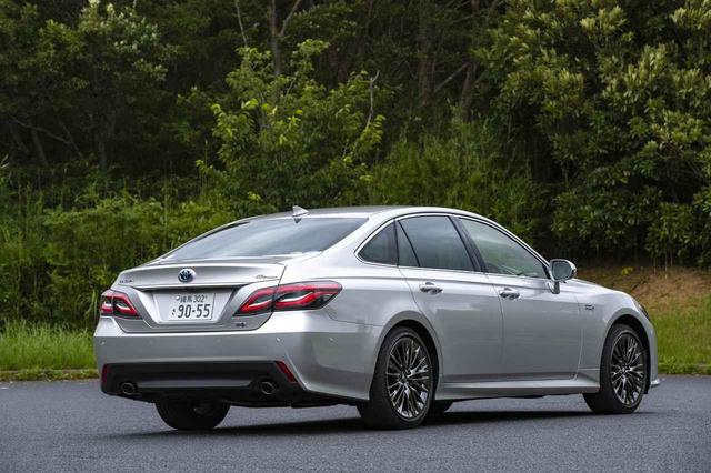画像: 新型の中で最も贅を尽くしたクラウンG Executive。これまでのクラウン マジェスタに代わるグレードだ
