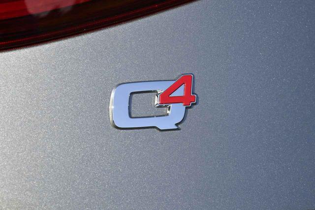 画像: Q4とは、アウディの4WDシステムのこと。全グレードFRベースのフルタイム4WDとなる