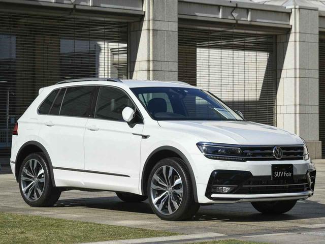画像: 展示車はTDI 4モーションRライン(524万円)。2リッターディーゼルターボエンジンは150ps/340Nmを発生する。グレード名にある4モーションとは、4WDのこと
