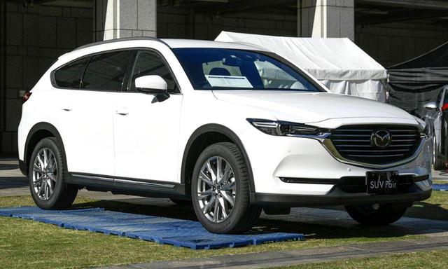 画像: 展示車はXD Lパッケージ(FF。422万8200円)。2.2リッターのクリーンディーゼルエンジンを搭載する最上級グレード