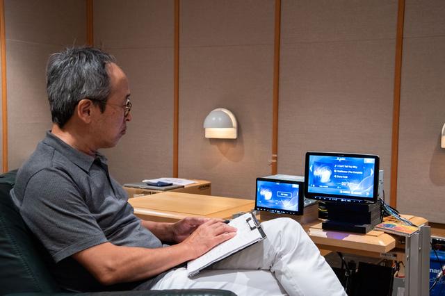画像: 11型画面の画質もチェック。特に「ダイナミックコントラスト」機能の効き目は確かなものだった。