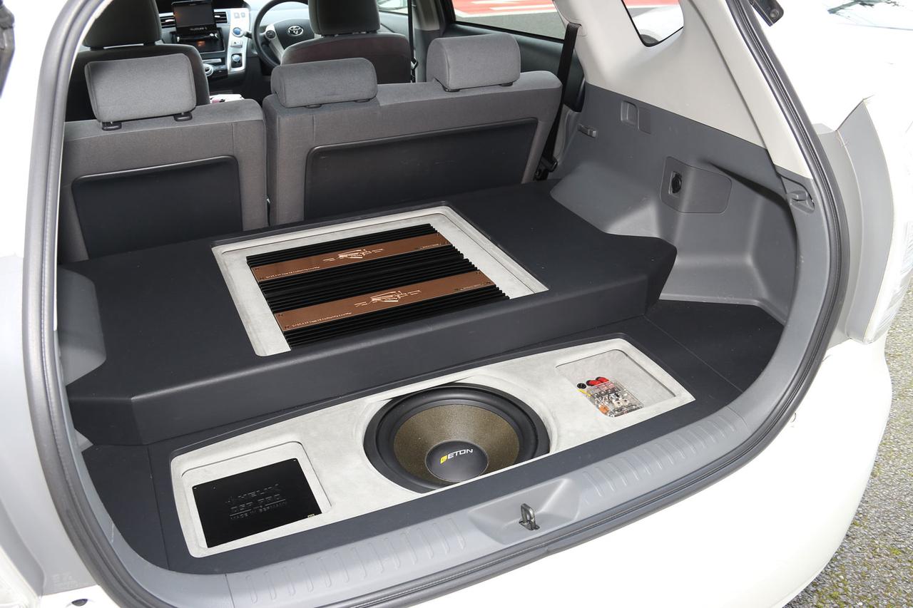 画像 : 4番目の画像 - エムズラインのデモカー、トヨタ・プリウスα - Stereo Sound ONLINE