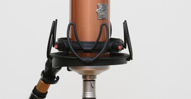 画像: 「Colares」には「Rycote」社のショックマウントが付属