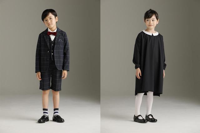 画像: 男の子:こちらもサマーウール素材のセットアップ。今期はショートパンツスタイルも新たに登場。女の子:上品さ、清潔感ばっちりのフレアワンピース。襟が取り外しでき、シンプルなワンピースとして普段使いもできる優れもの。