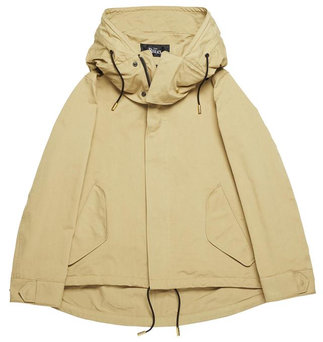 画像: UNITED ARROWS トレンチっぽいのに、トレンドのスポーツ感もいっぱい