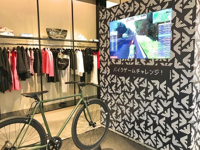画像: 優勝者に賞品が贈られるバイクゲームも