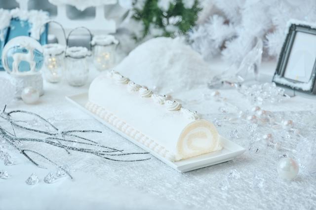 画像1: 「Royal White Christmas(ロイヤル・ホワイトクリスマス)」のデザート(一部)