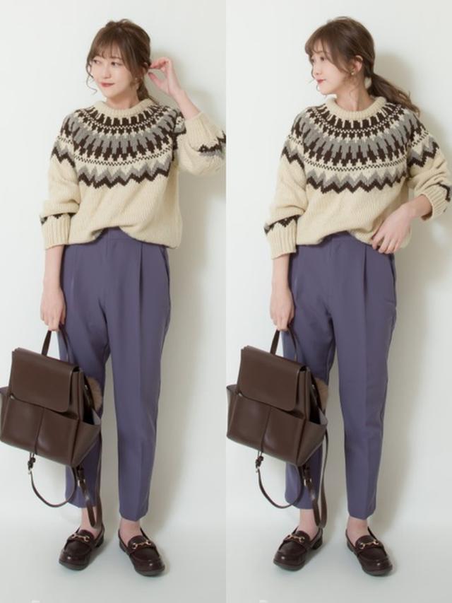 画像: 【GU】フェアアイルセーター 1,990円(税別) 【GU】ストレッチテーパードパンツ 1,990円(税別) 【しまむら】PAリュックトートセット 2,000円(税込)