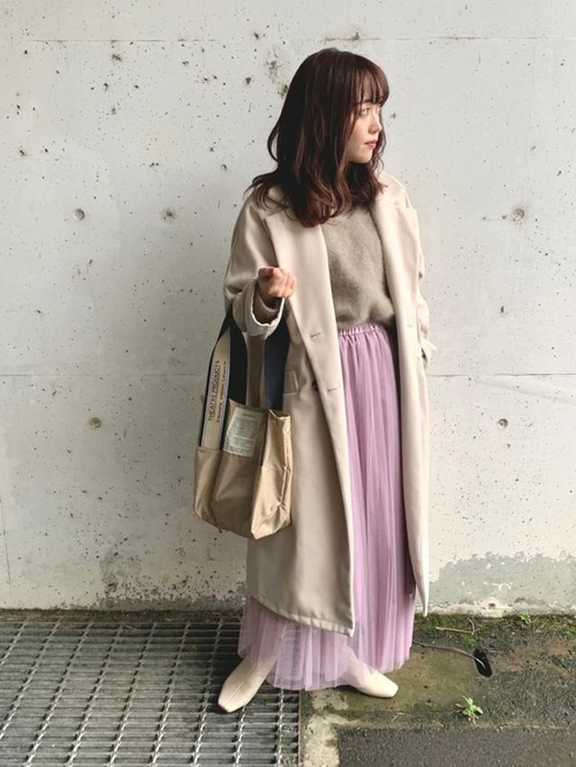 画像: ラベンダーピンク×スカートでキュートに