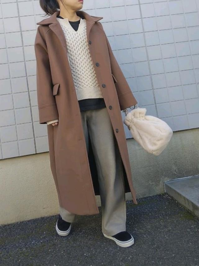 画像: トーンオントーンでまとめたマニッシュな装い