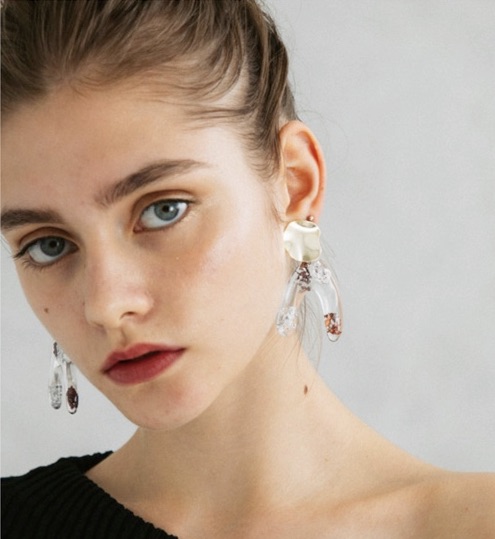 マスクを外しても美人度キープ メイク崩れしないコツとは Ftn Fashion Trend News ファッショントレンドニュースマガジン すべての人におしゃれする楽しさを