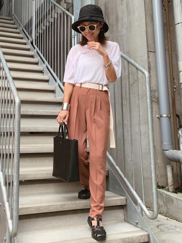 画像: どんなコーデにも決まるユニクロのアンクルパンツ