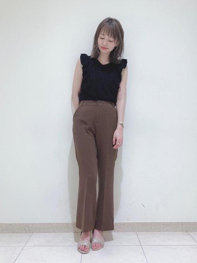 画像: 【MAJESTIC LEGON】フリルニットベスト 3,850円(税込)【MAJESTIC LEGON】センタープレスフルレンパンツ 5,170円(税込)【MAJESTIC LEGON】シアースカラップサンダル 5,500円(税込)