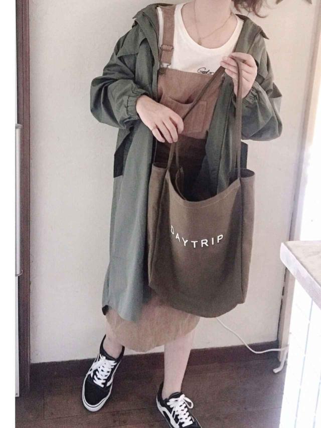 画像: 【Riberry】コーデュロイジャンスカ 4,950円(税込)【Riberry】ミリタリーロングコート 5,720円(税込)【VANS】OLD SKOOL DX オールドスクール DX V36CL 7,150円(税込)【Riberry】ロゴビッグトート 3,080円(税込)