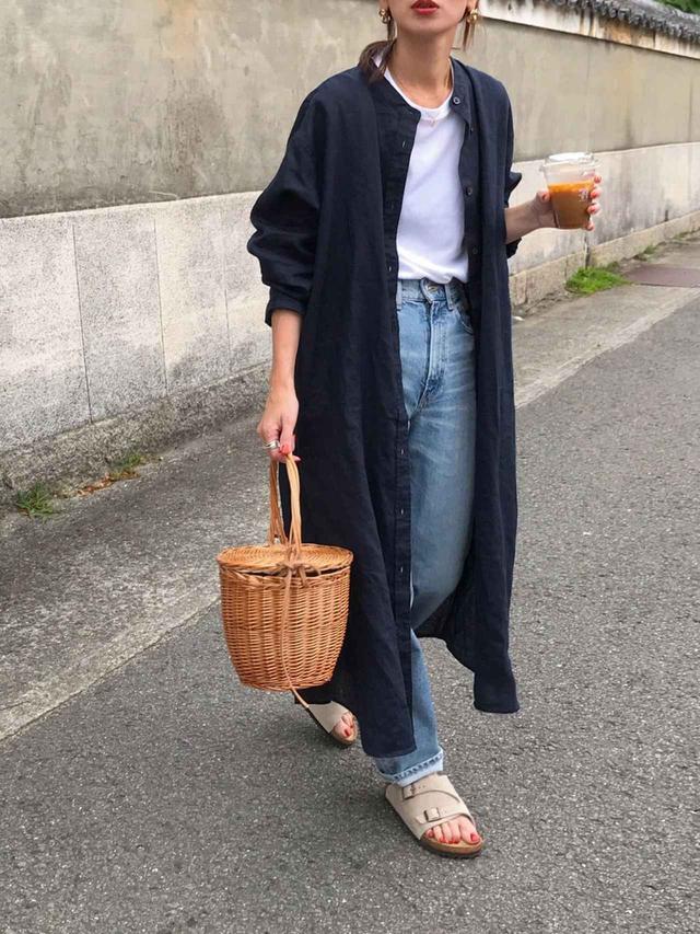 画像: 【無印良品】Tシャツ 平均価格 2,000〜3,000円【無印良品】ワンピース 平均価格 3,000〜6,000円【MOUSSY】PLAIN JEANS STRAIGHT 17,380円(税込)【FREAK'S STORE】BIRKENSTOCK/ビルケンシュトック 16,500円(税込)