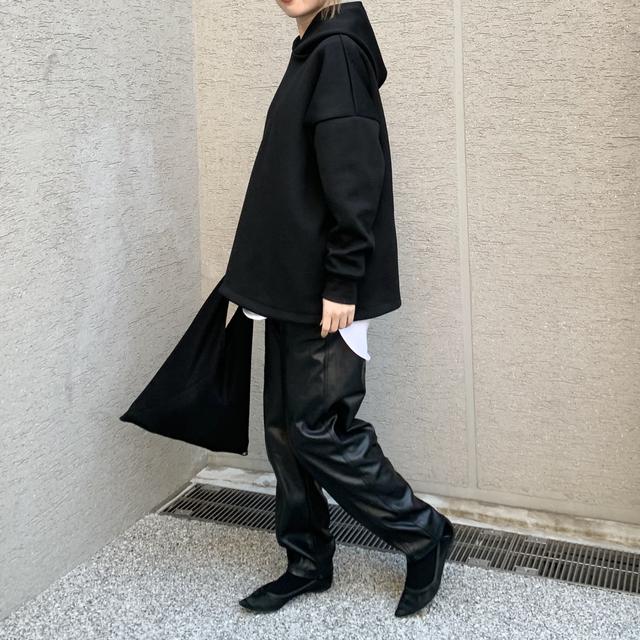 画像2: 【デザインも使いやすさも◎MM6メッシュトートバッグを取り入れたモノトーンコーデ★】