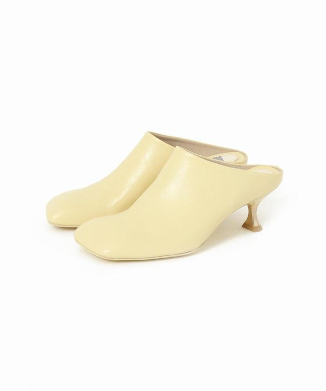 画像: GRISE 5.5cmレザーワイドスクエアミュール ¥16,500(税込)/ル タロン グリーズ 出典:fashion trend news