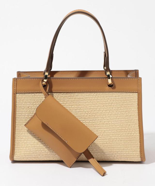 画像: ハンドバッグ(縦16×横25×マチ12cm)¥29,700【デ・プレ】 出典:デ・プレ