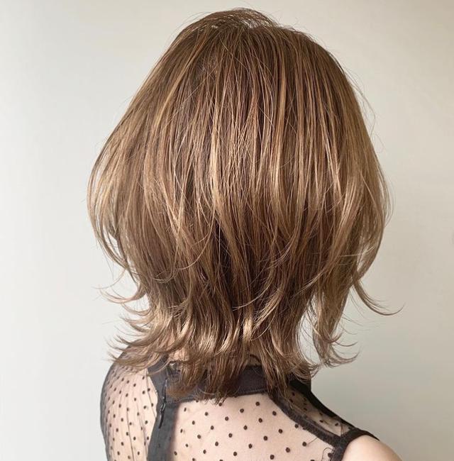 褒められる ウルフカット はこれ 夏のオススメヘア Ftn Fashion Trend News ファッショントレンドニュースマガジン すべての人におしゃれする楽しさを