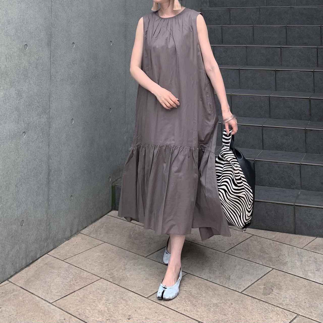 画像: 【シンプルだけど、ちょいフェミニン。今年はティアードワンピが気になる★】