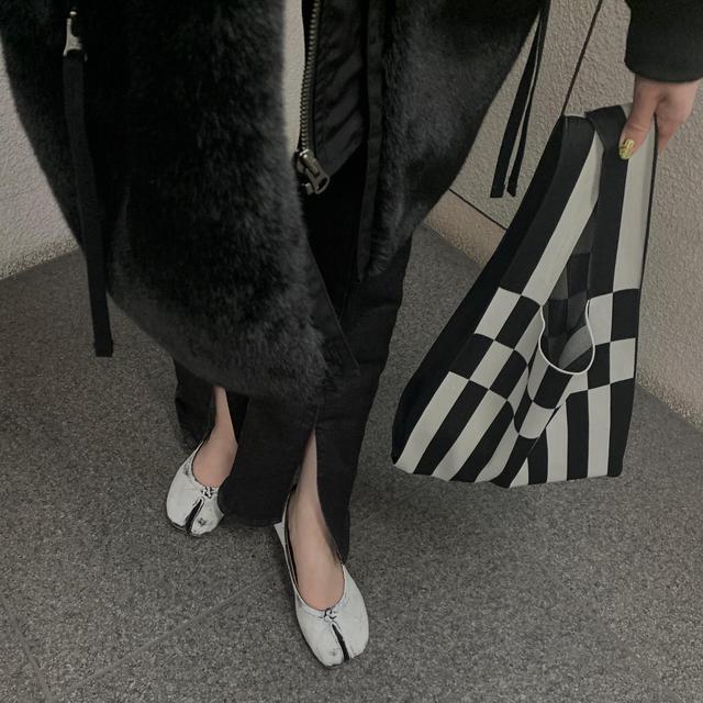 知ってる？【Maison Margiela】おしゃれさんが履いてる「足袋シューズ