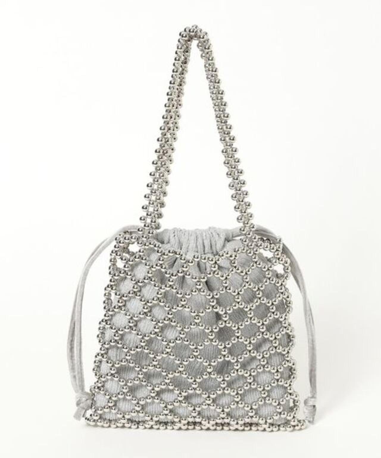 今年は“これ”が激アツ！！ ⇒【ローリーズファーム】トレンド感溢れる