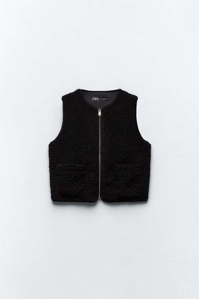 ZARA コントラストフェイクボアベスト パッと映える“淡色”♡【ZARA】40・50代の冬に！「ファー & ボア