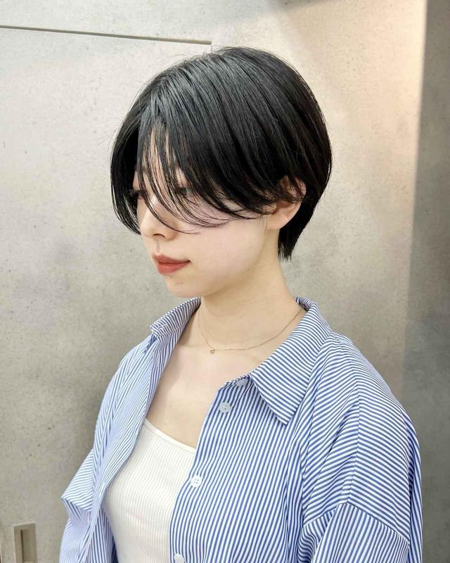 周りから憧れられそう♡【黒髪 × うざバング】の「ハンサムショート