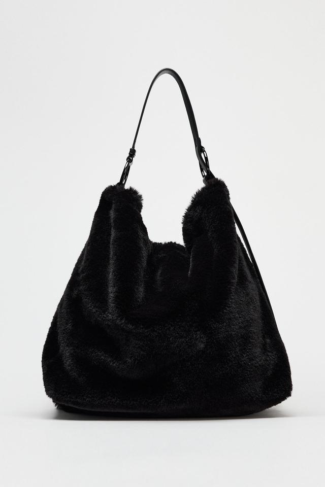 オンオフ使えるバッグ」探し中の方へ！【ZARA】大容量で嬉しい