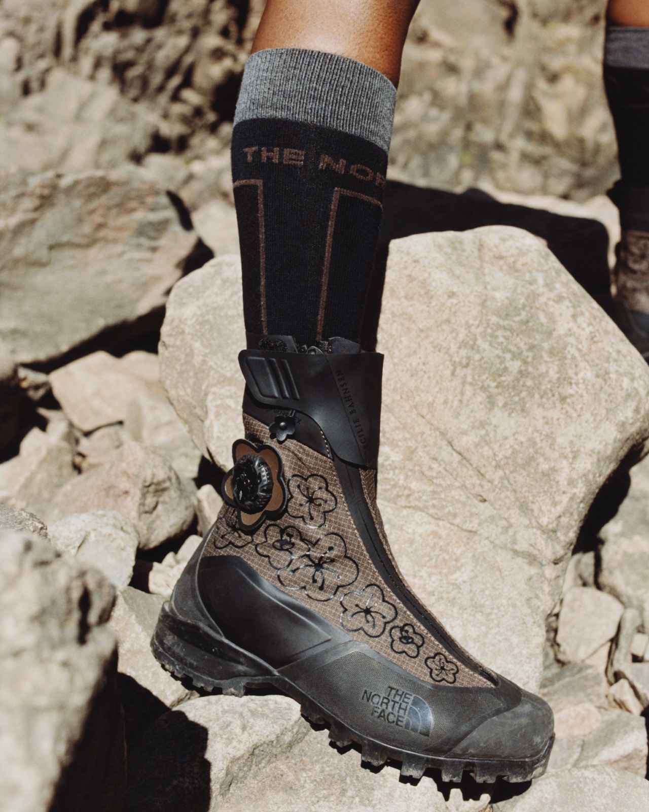 画像: TNF × Cecilie Bahnsen ベルトSA ゴアテックス ブーツ¥82,500（税込）