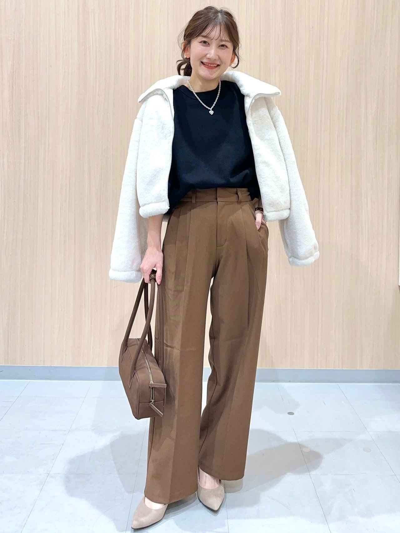 画像2: 出典：GU