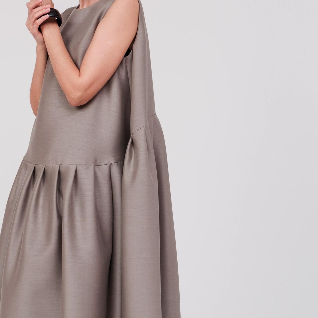 画像: 「WO/SE DRESS」￥121,000 出典：ドメル