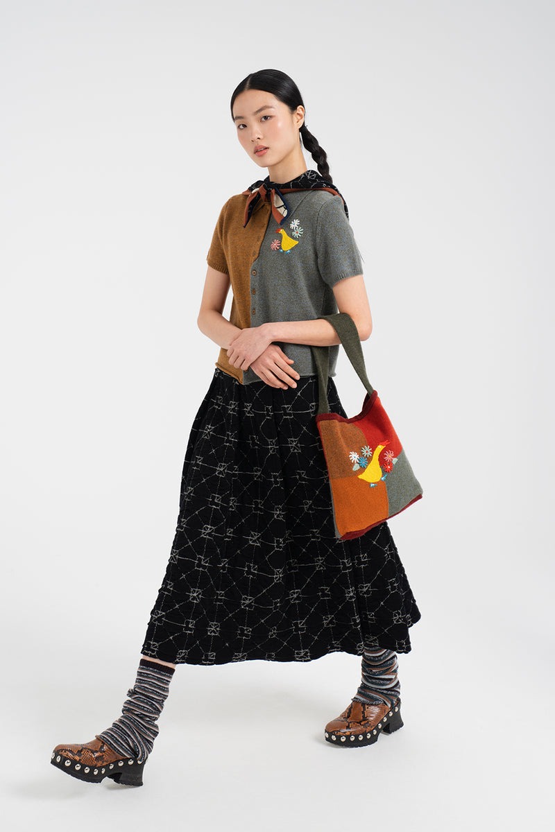 画像1: YanYan 2025-26年秋冬コレクション 出典：ヤンヤン