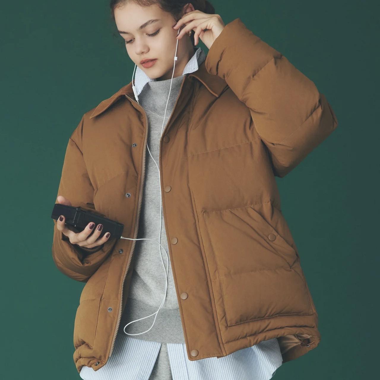 画像: 「SUEDE COLLAR DOWN JACKET」￥71,500 出典：シンゾーン