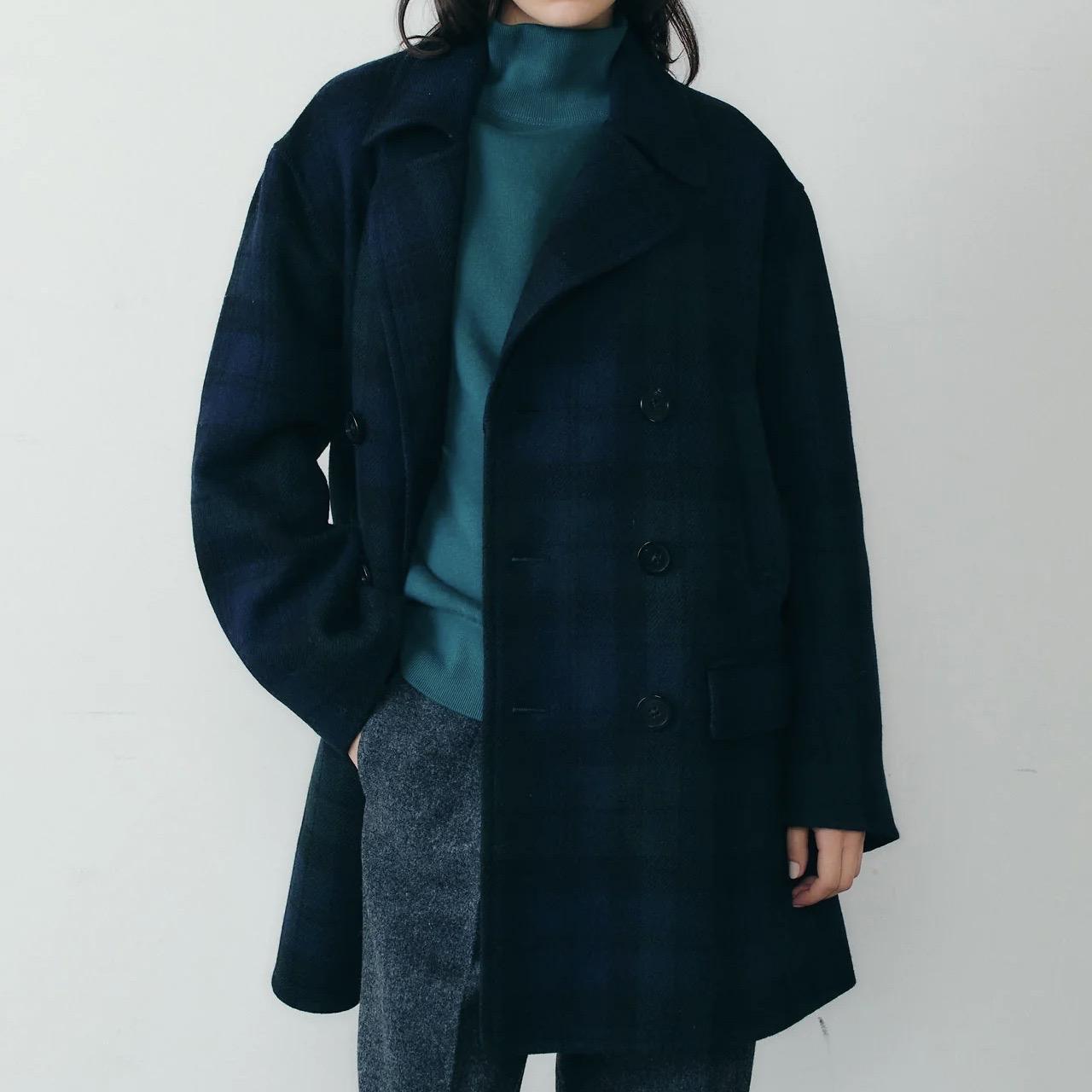 画像: 「OVERSIZED WOOL PEACOAT (Lovat)」￥154,000 出典：シンゾーン