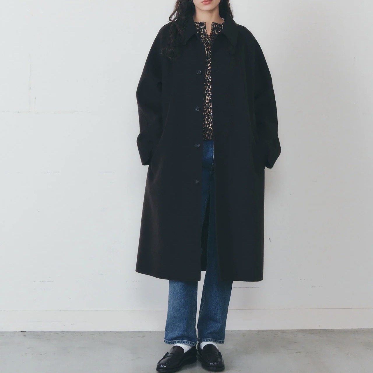 画像: 「REVER SOUTIEN COLLAR COAT」￥88,000 出典：シンゾーン