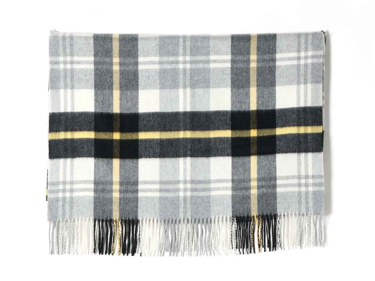 画像: 「大判タータンチェックストール(カシミヤ) 190×70」￥93,500【ジョンストンズ】 出典：パリゴ