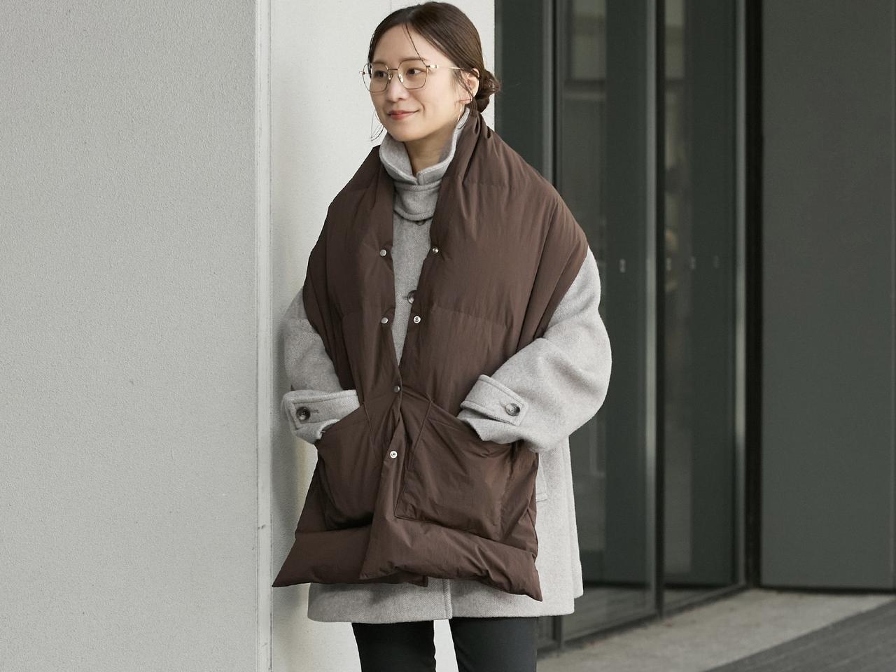 画像: 「ナイロンタフタダウンマフラー」￥17,600 出典：ジャーナル スタンダード