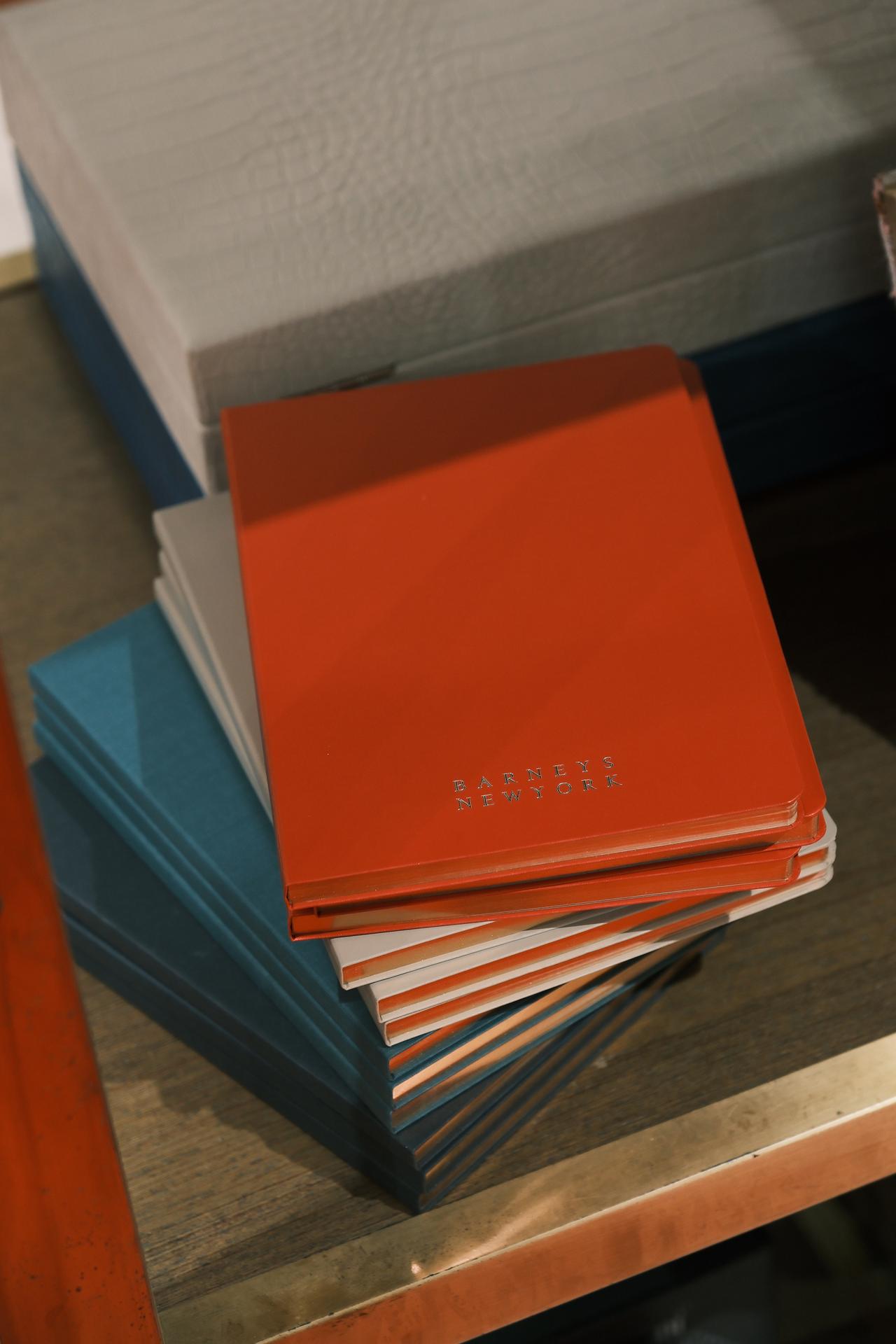 画像: 【BARNEYS NEW TORK】ノートブック各¥3,960 www.barneys.co.jp